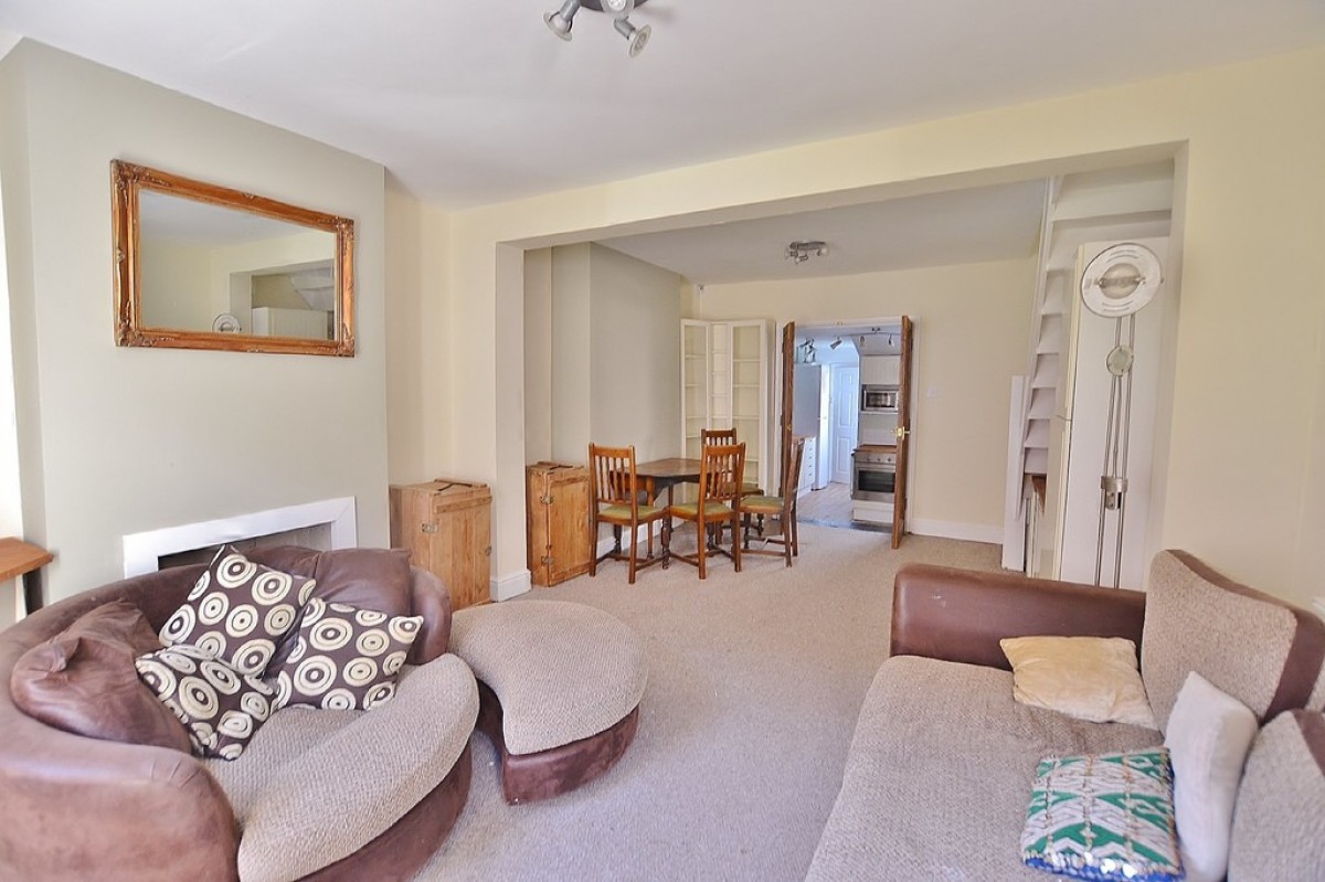 Off Heathcote Road, South Terrace