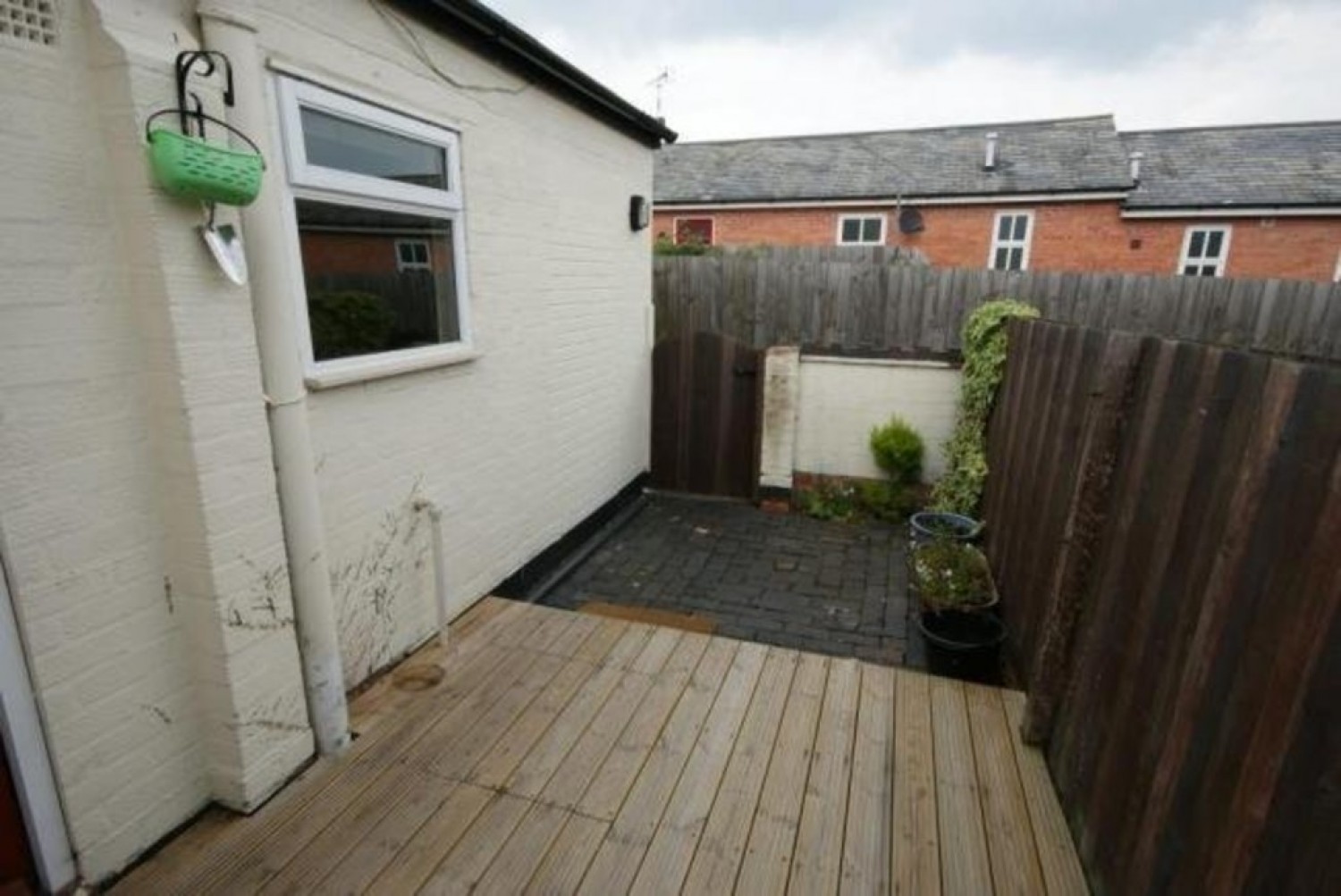 Off Heathcote Road, South Terrace