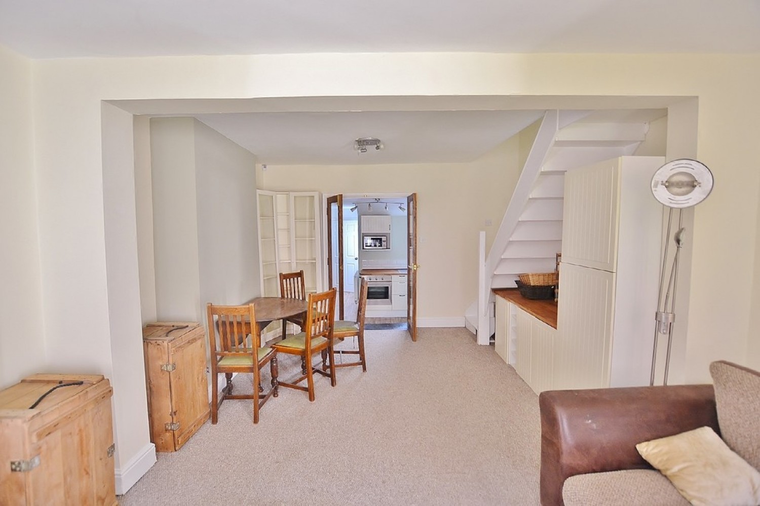 Off Heathcote Road, South Terrace