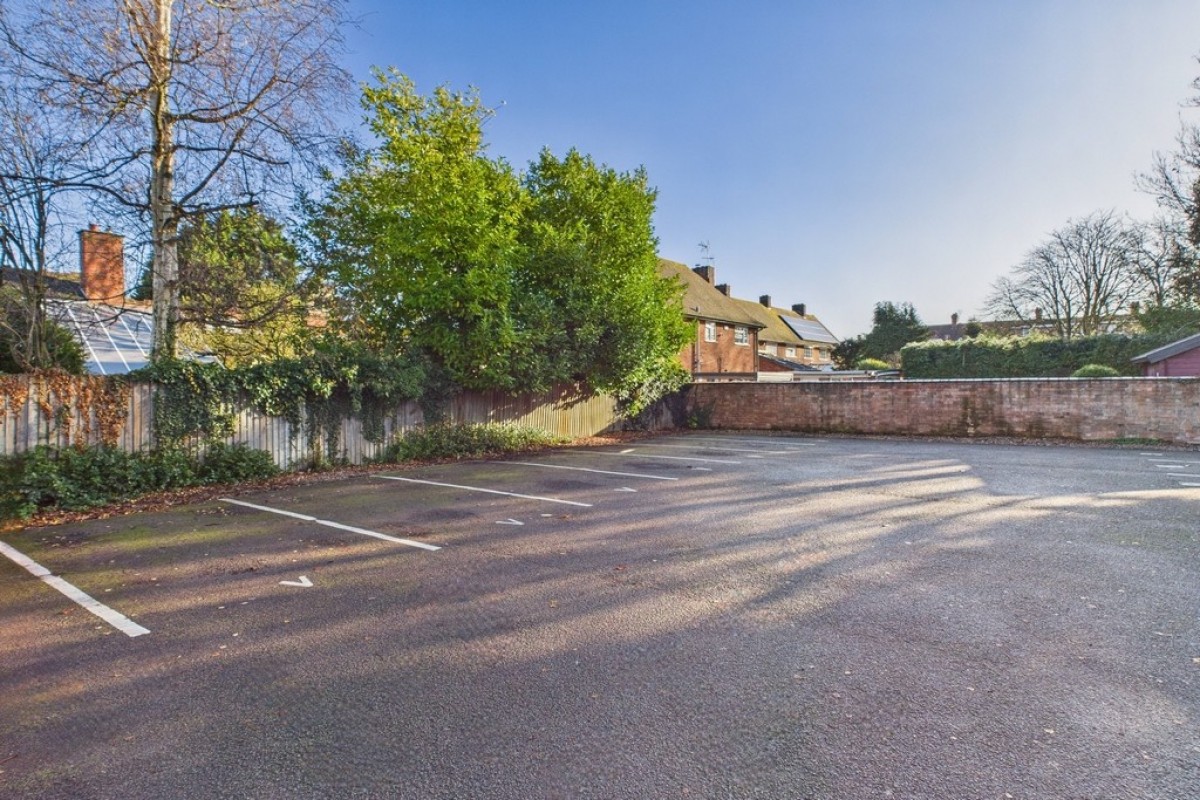 Chestnut Court, Guys Cliffe Avenue, Leamington Spa