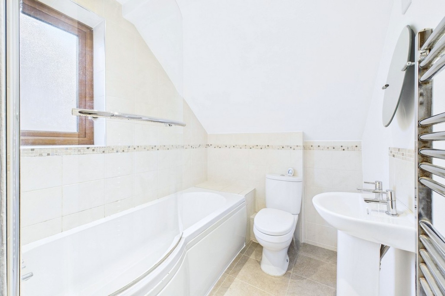 2 bedroom House in Foxtail Close, Stratford-upon-Avon