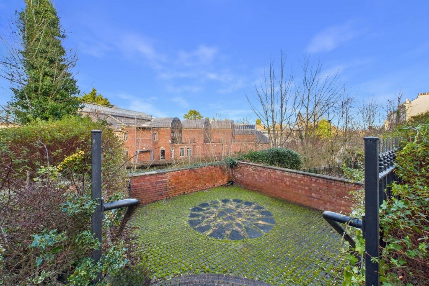 2 bedroom Flat in Avenue Road, Leamington Spa