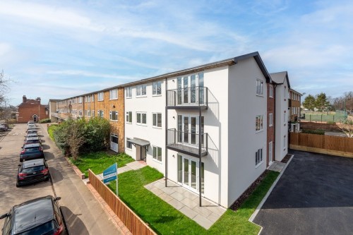 1 &amp; 2 Bedroom Apartments