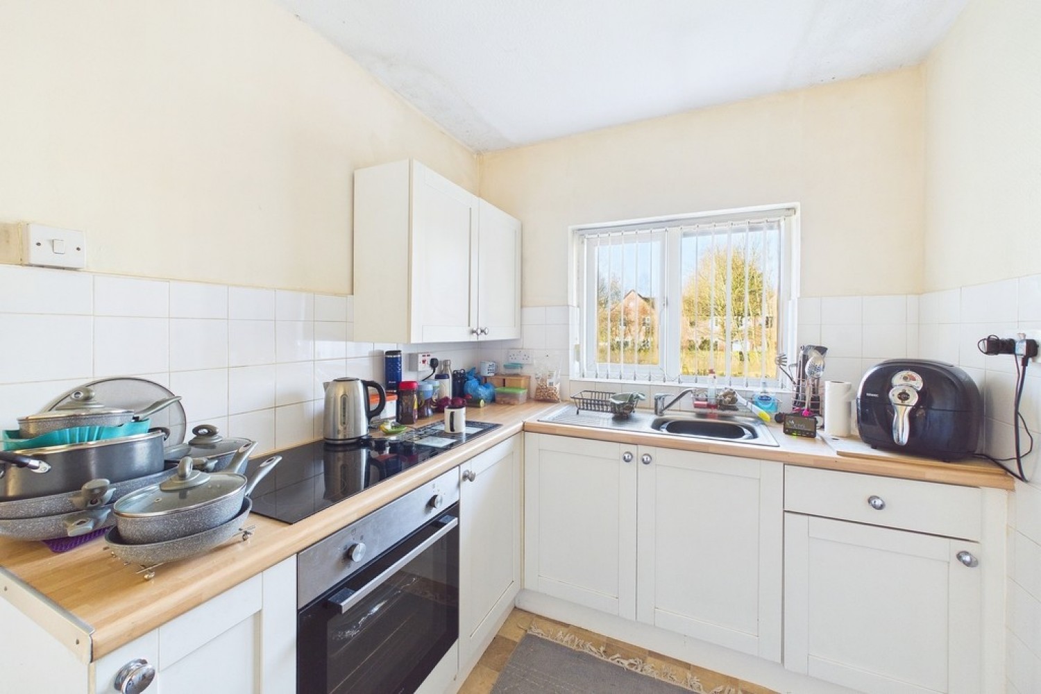 2 bedroom Flat for Sale Byron Avenue, Warwick