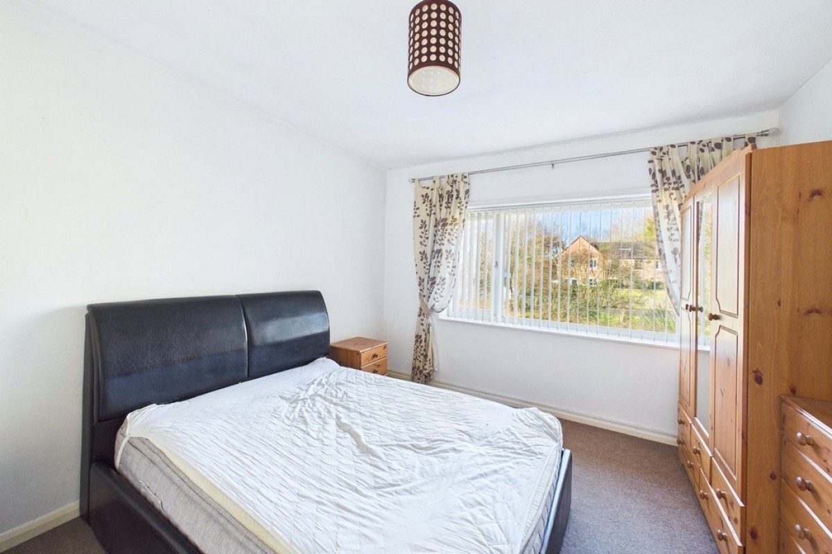 Byron Avenue, Warwick