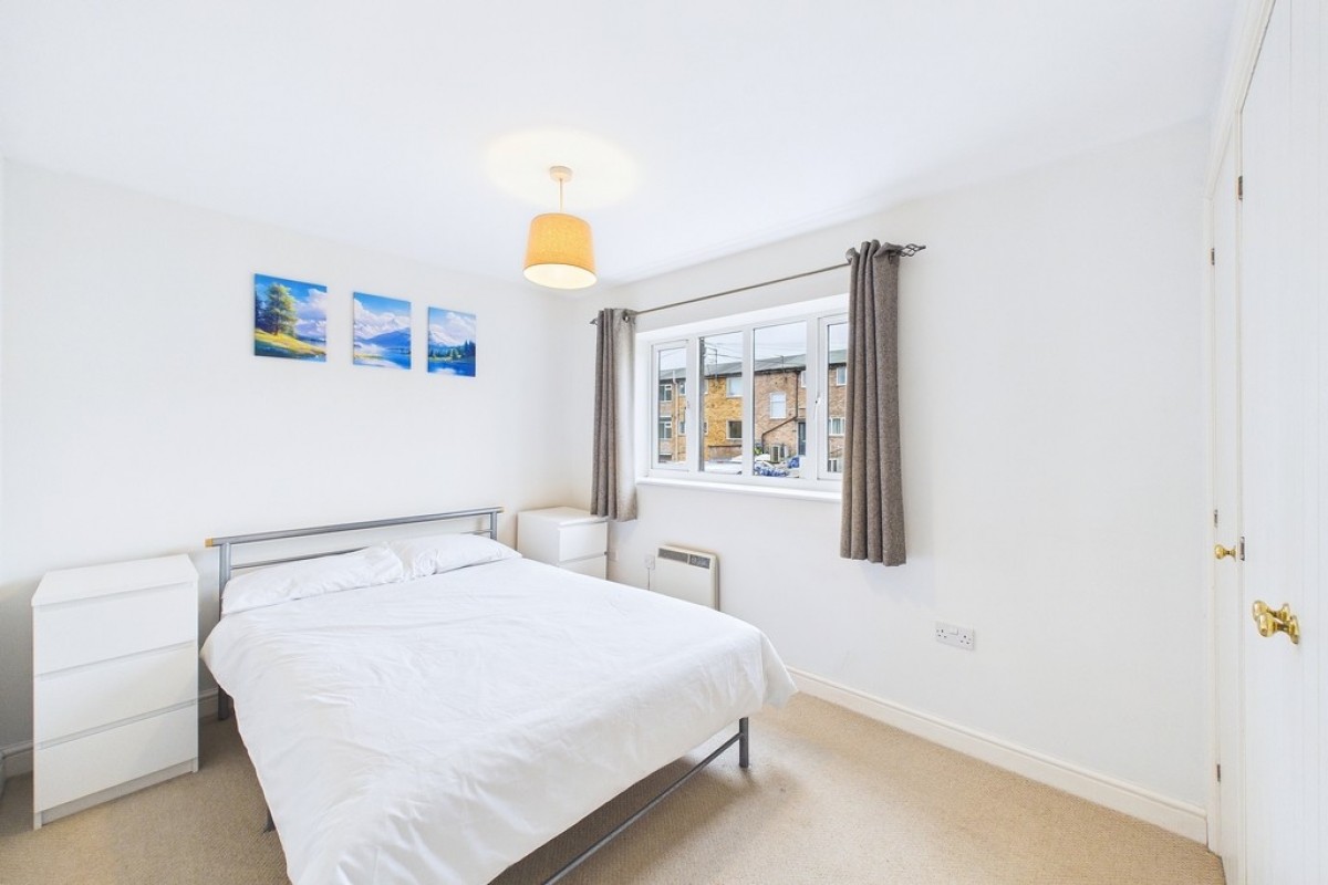 Cornwall House, Cornwall Place, Leamington Spa