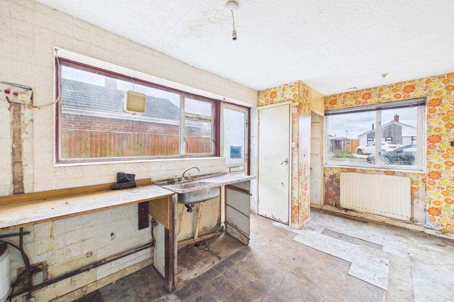 2 bedroom Bungalow for Sale Chandlers Road, Whitnash, Leamington Spa