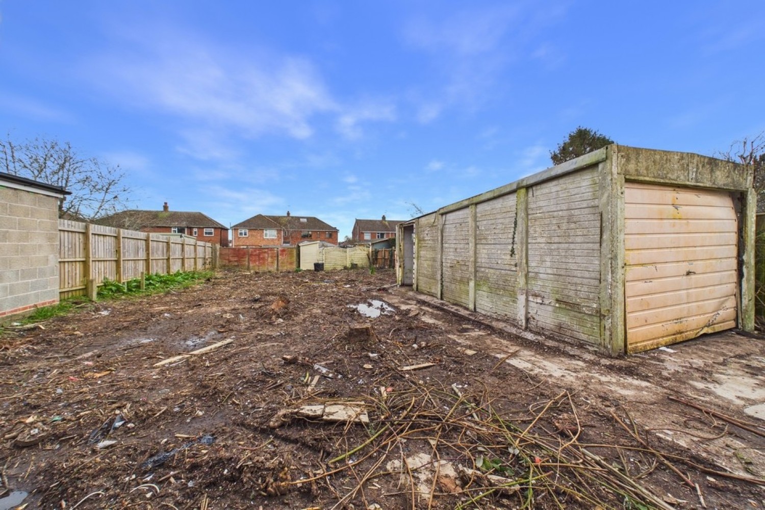 2 bedroom Bungalow for Sale Chandlers Road, Whitnash, Leamington Spa