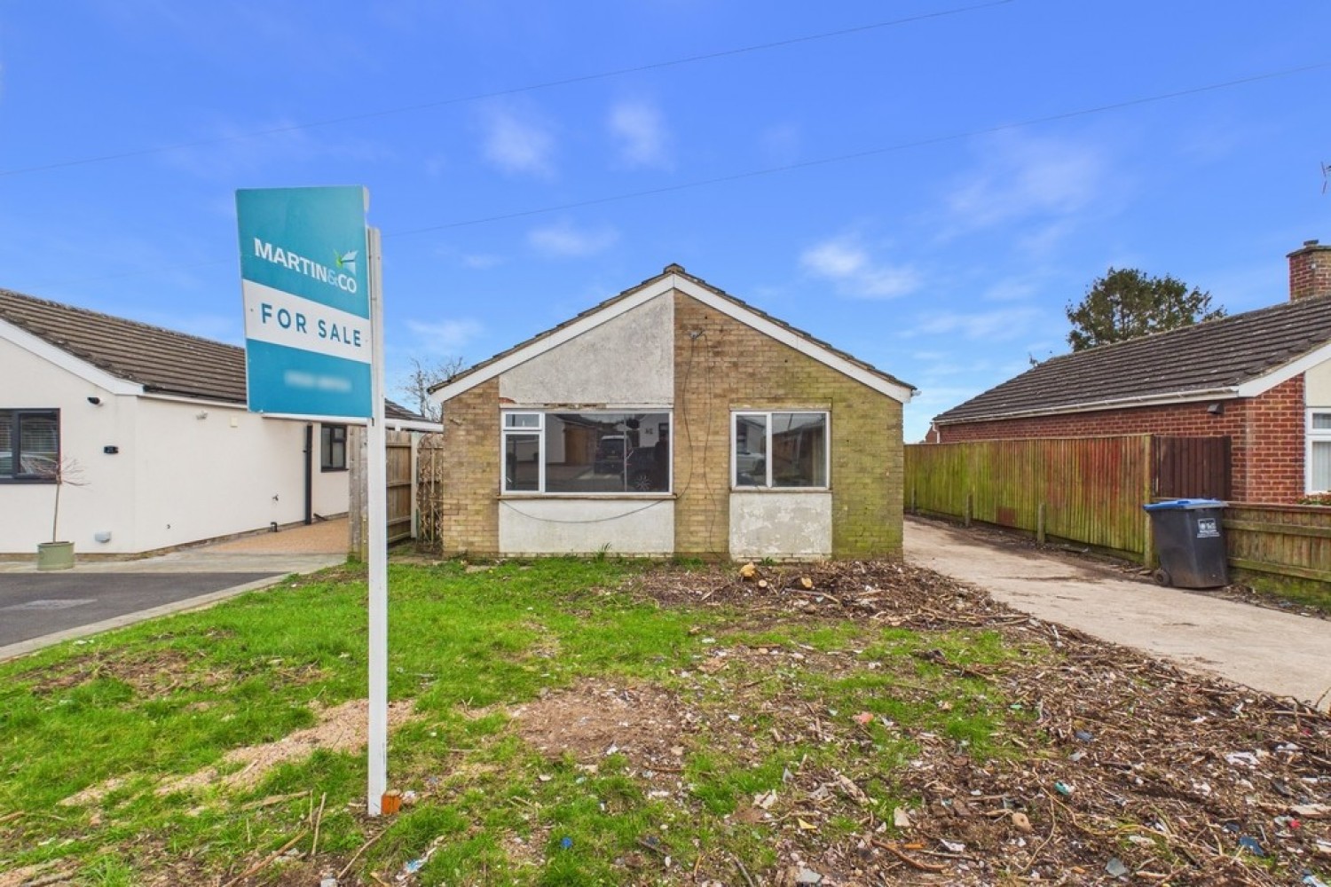 2 bedroom Bungalow for Sale Chandlers Road, Whitnash, Leamington Spa