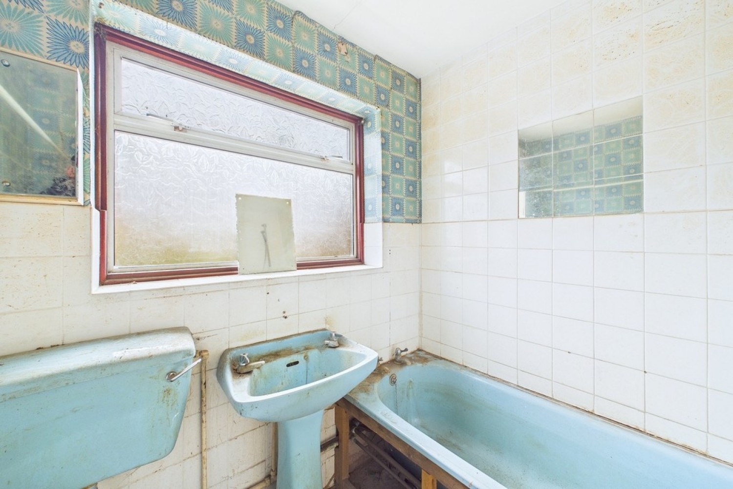 2 bedroom Bungalow for Sale Chandlers Road, Whitnash, Leamington Spa