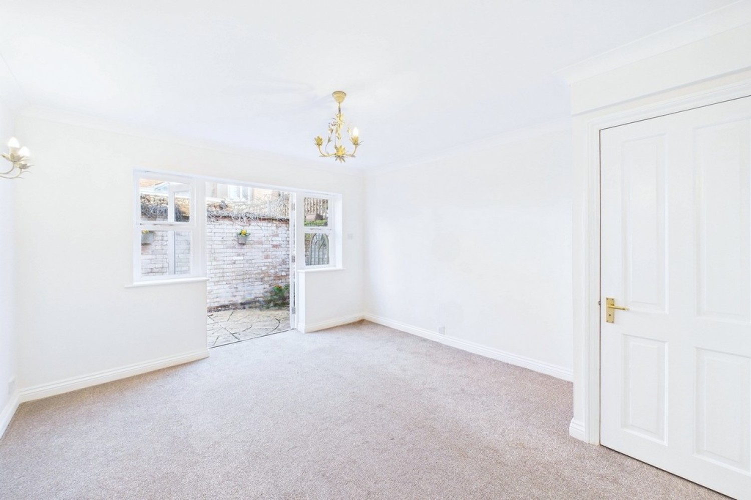 2 bedroom House for Sale Beaconsfield Street West, Leamington Spa