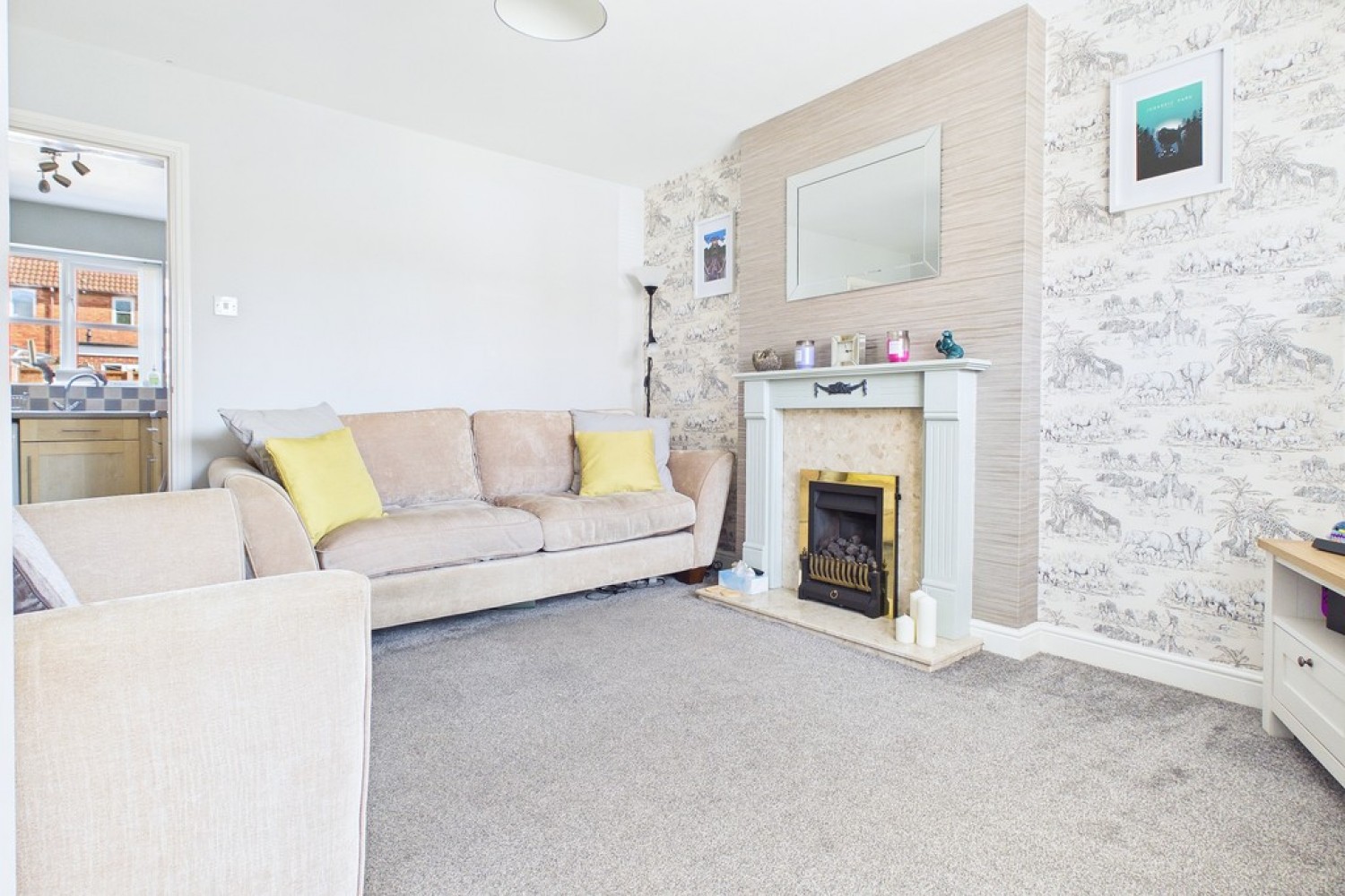 2 bedroom House for Sale Montgomery Road, Whitnash, Leamington Spa
