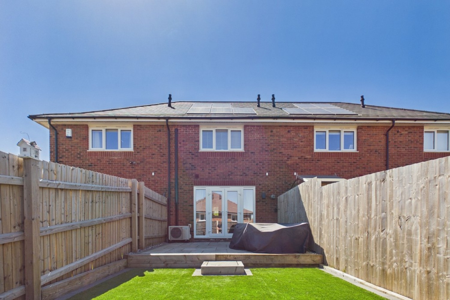 2 bedroom House for Sale Hollybush Close, Warwick