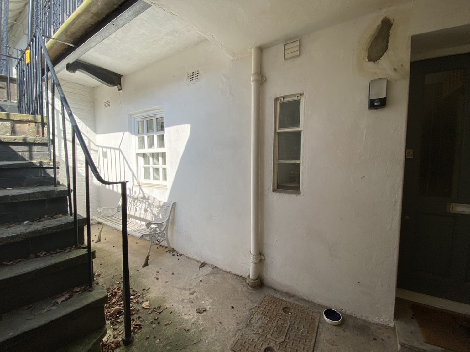 2 bedroom Flat for Sale Lansdowne Crescent, Willes Road