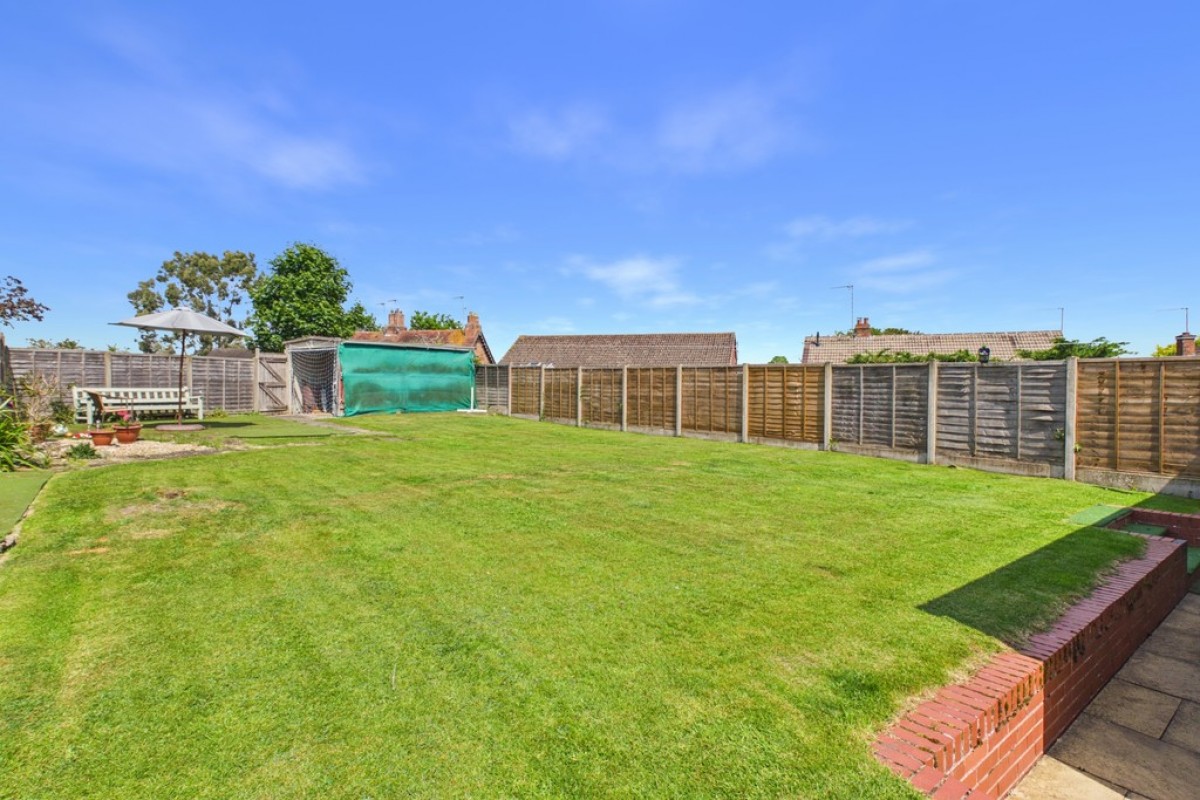 Cedar Drive, Snitterfield, Stratford-upon-Avon