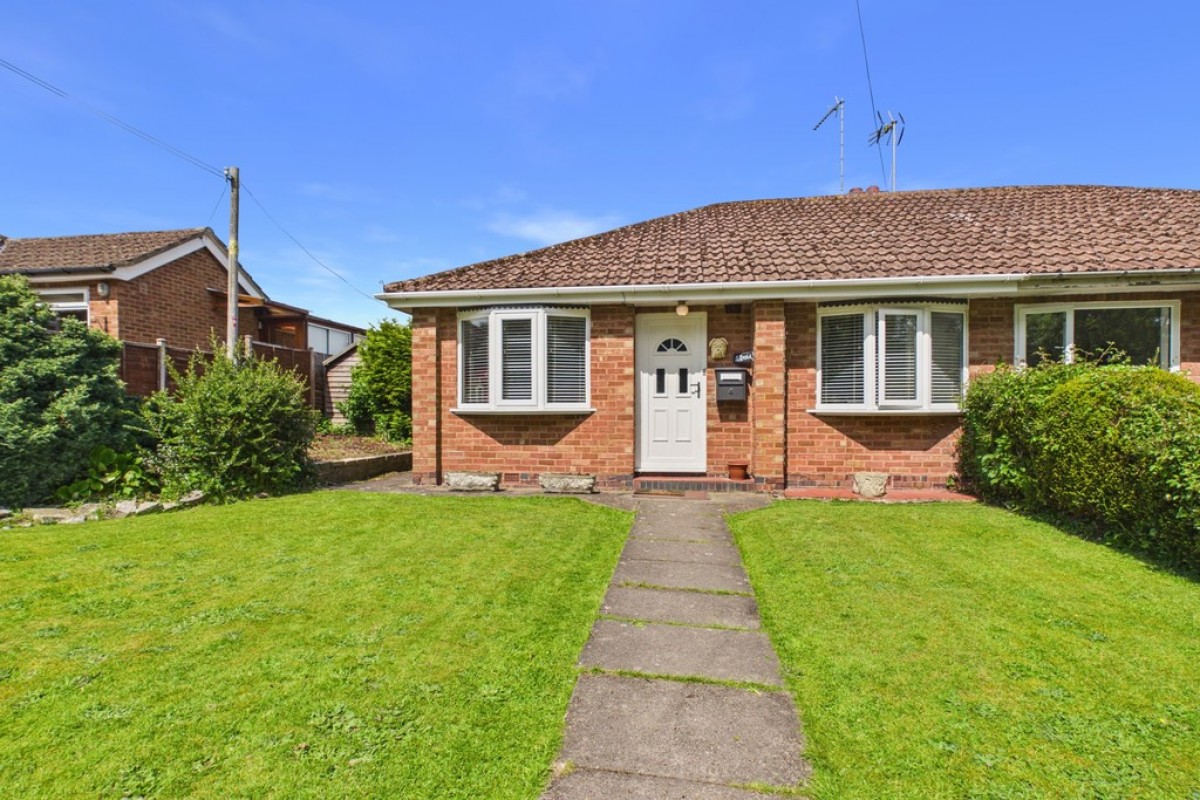 Cedar Drive, Snitterfield, Stratford-upon-Avon