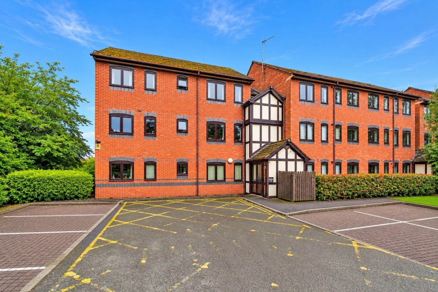 2 bedroom Flat for Sale Waterside, The Moorings, Leamington Spa
