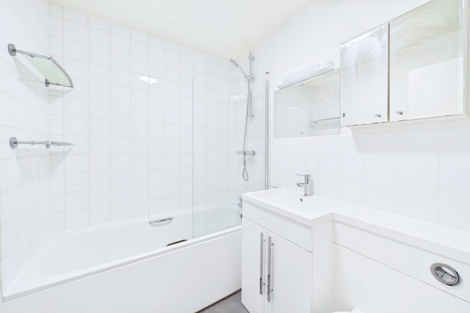 2 bedroom Flat for Sale Waterside, The Moorings, Leamington Spa