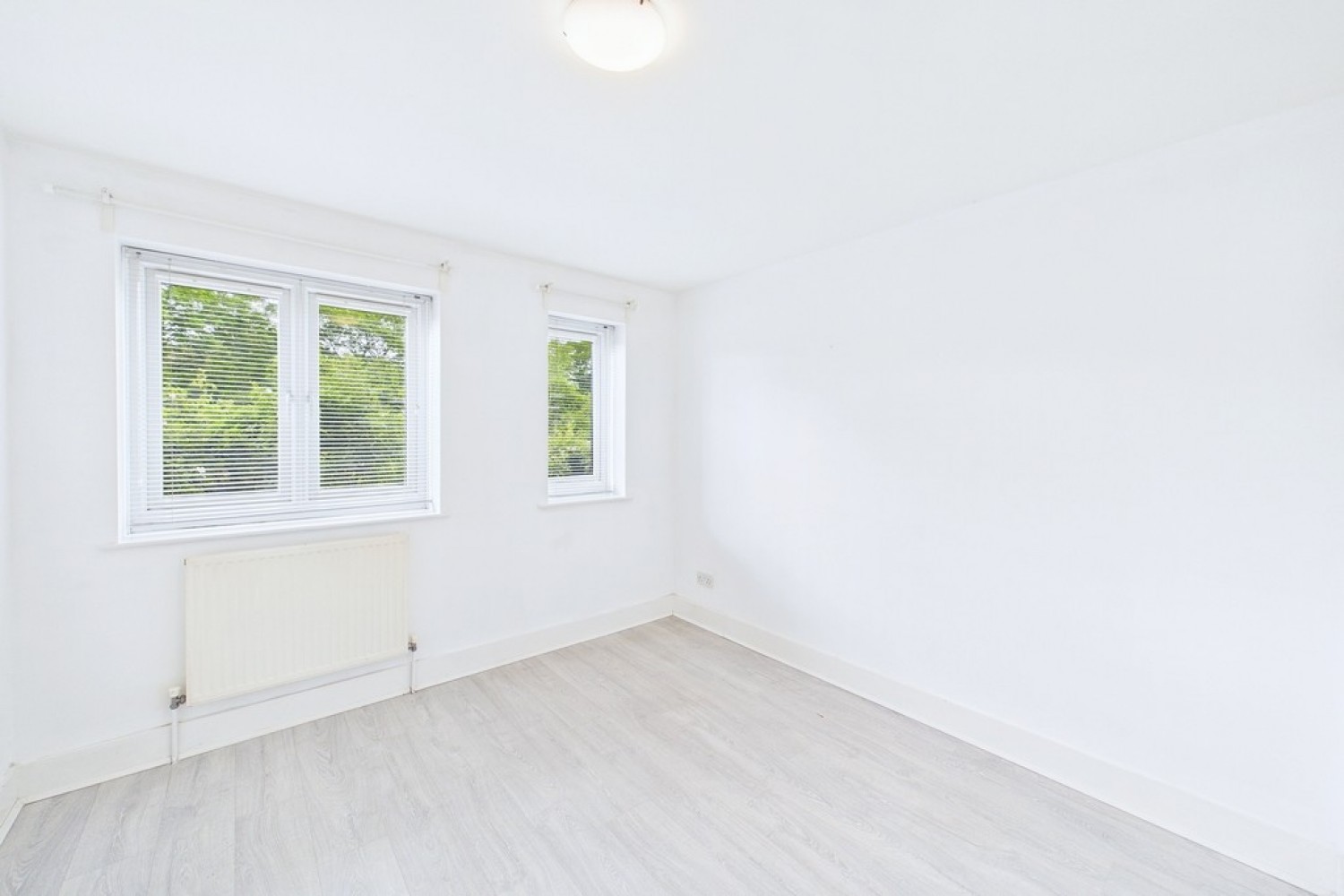 2 bedroom Flat for Sale Waterside, The Moorings, Leamington Spa