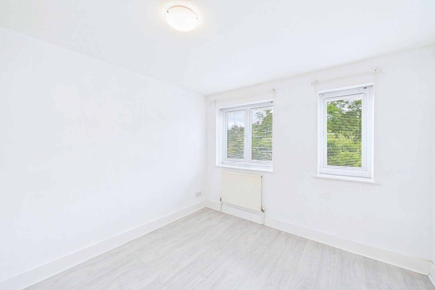 2 bedroom Flat for Sale Waterside, The Moorings, Leamington Spa