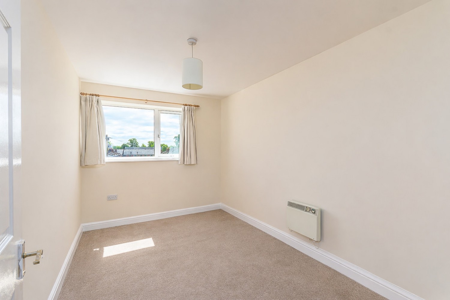 2 bedroom Flat for Letting Cornwall Place, Leamington Spa