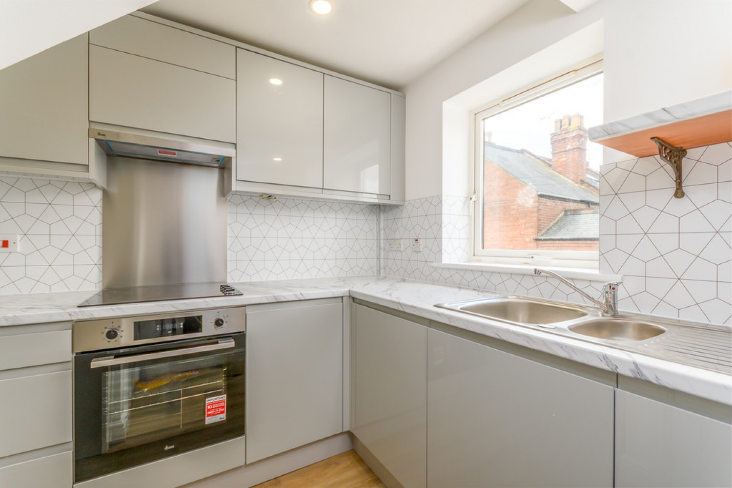 2 bedroom Flat for Letting Cornwall Place, Leamington Spa