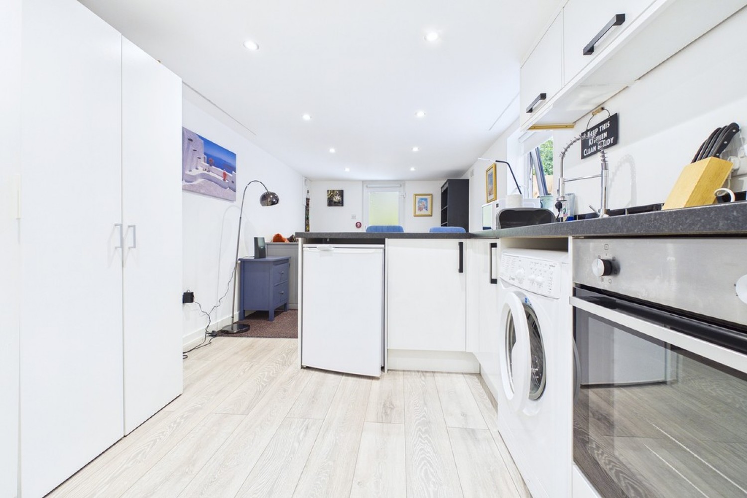 1 bedroom Flat for Letting Nabs Retreat, 12 Kenilworth Road