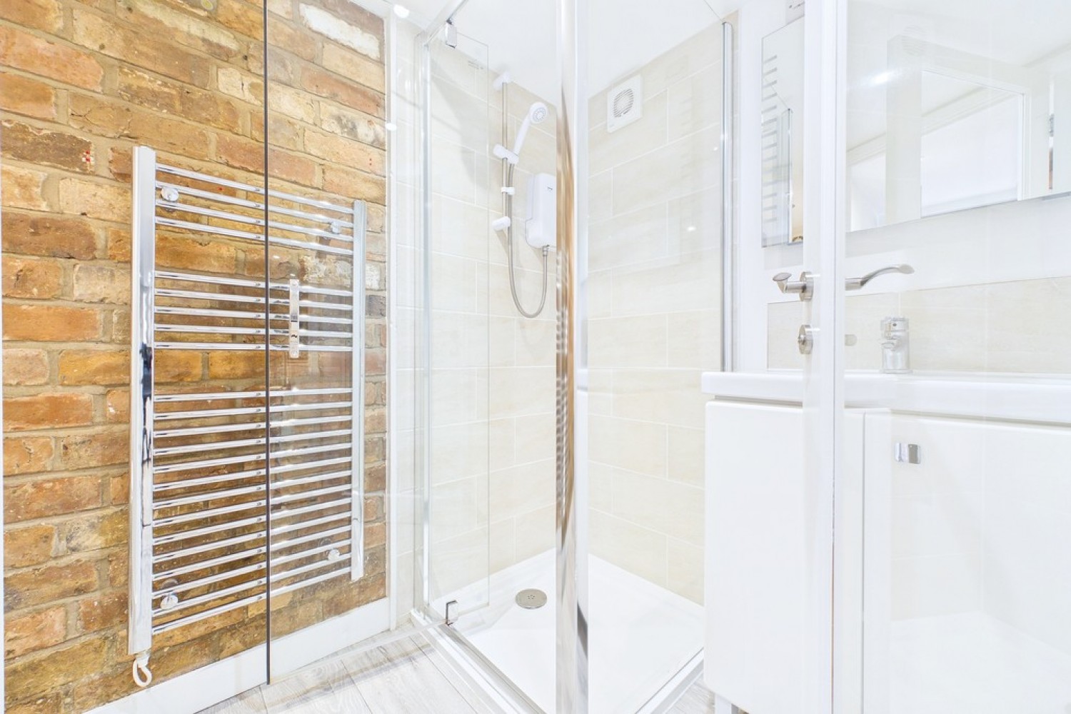 1 bedroom Flat for Letting Nabs Retreat, 12 Kenilworth Road