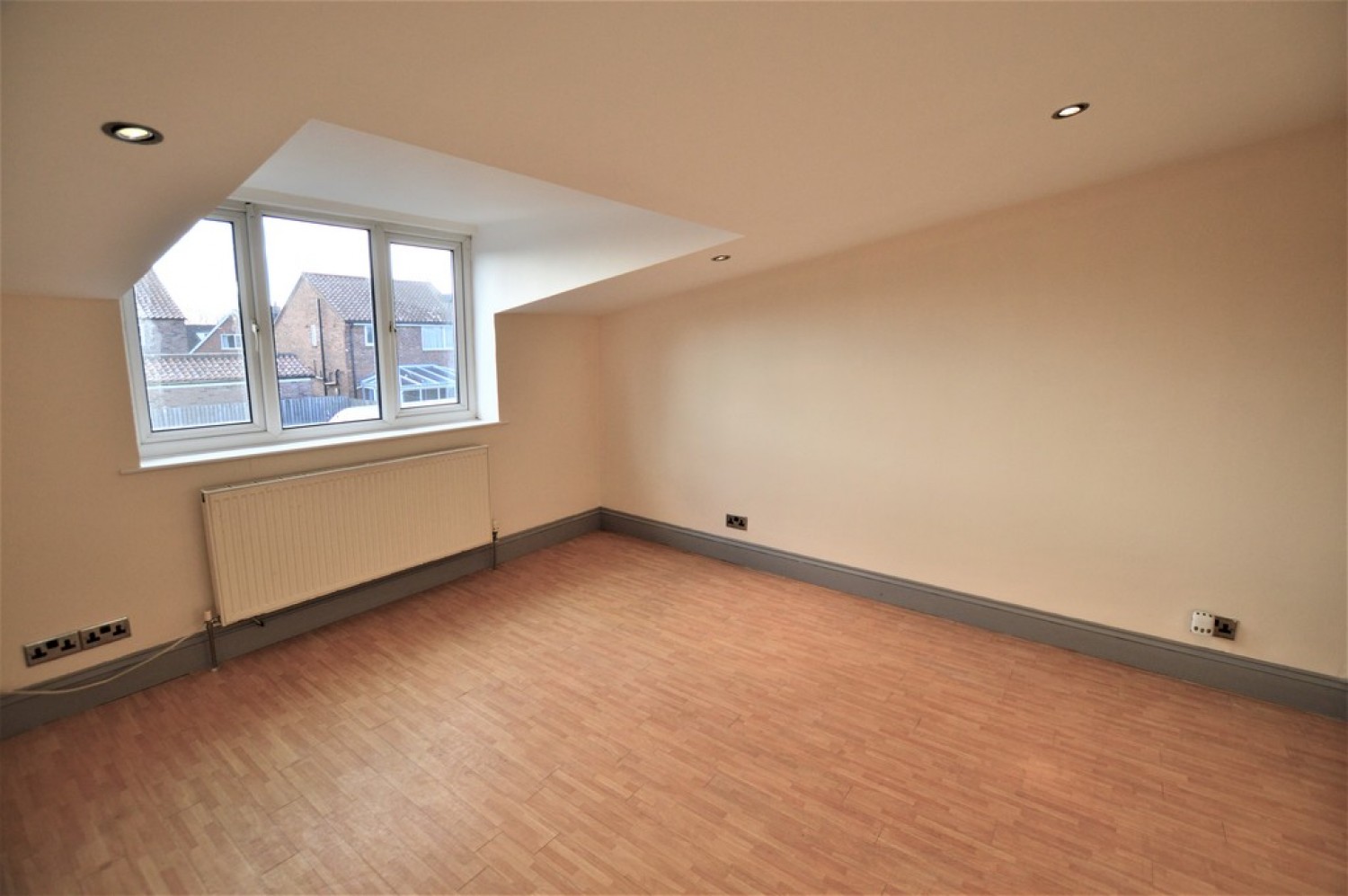 2 bedroom Flat for Letting The Village, Haxby, York
