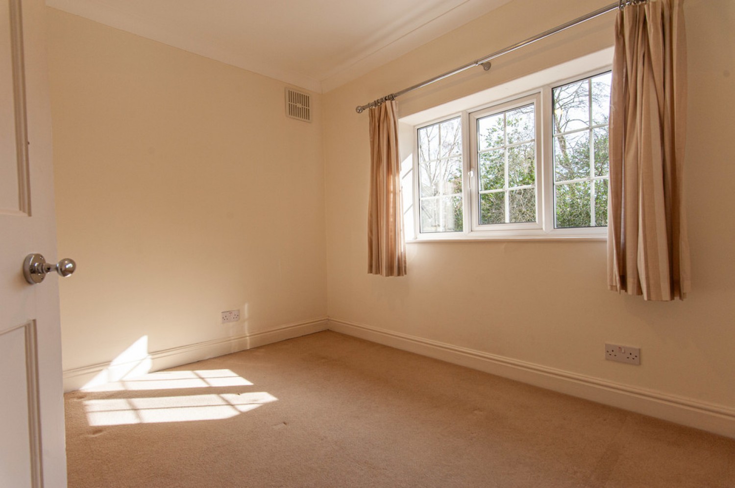 4 bedroom House for Letting Galtres Grove, Clifton, York
