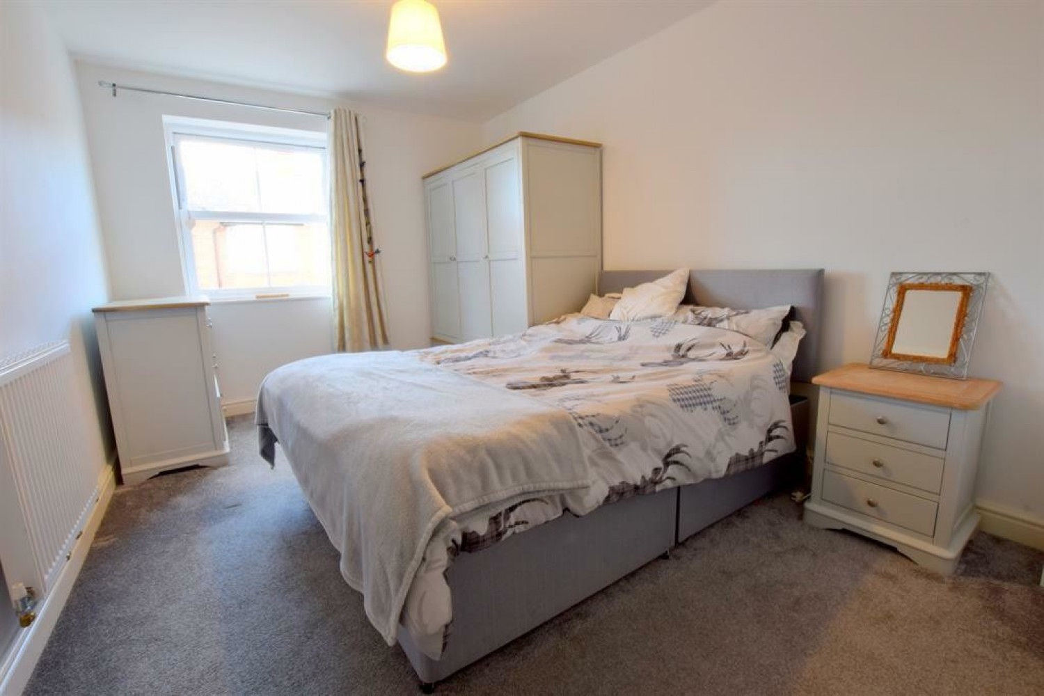 2 bedroom Flat for Letting Commercial Street, Norton