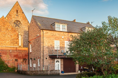 Dewsbury Court, York