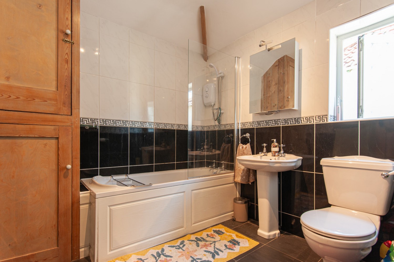4 bedroom House for Letting Kilburn Road, Fulford, York