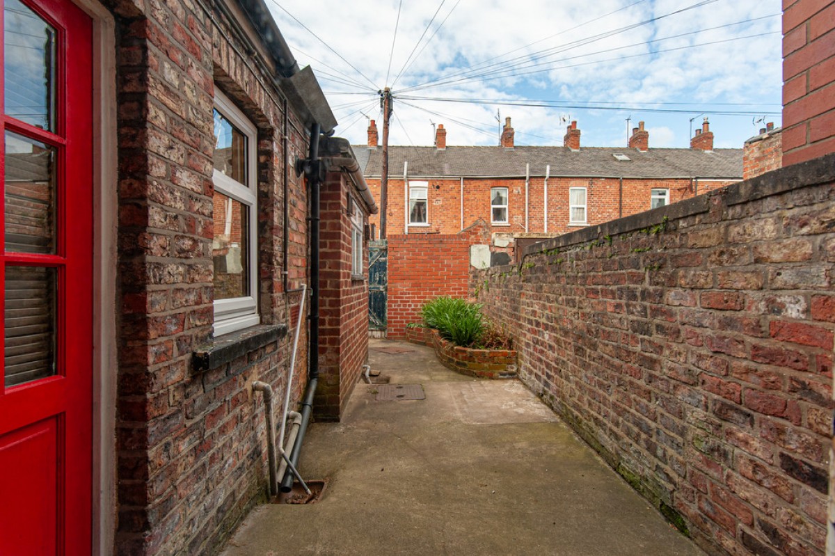 Carnot Street, Leeman Road