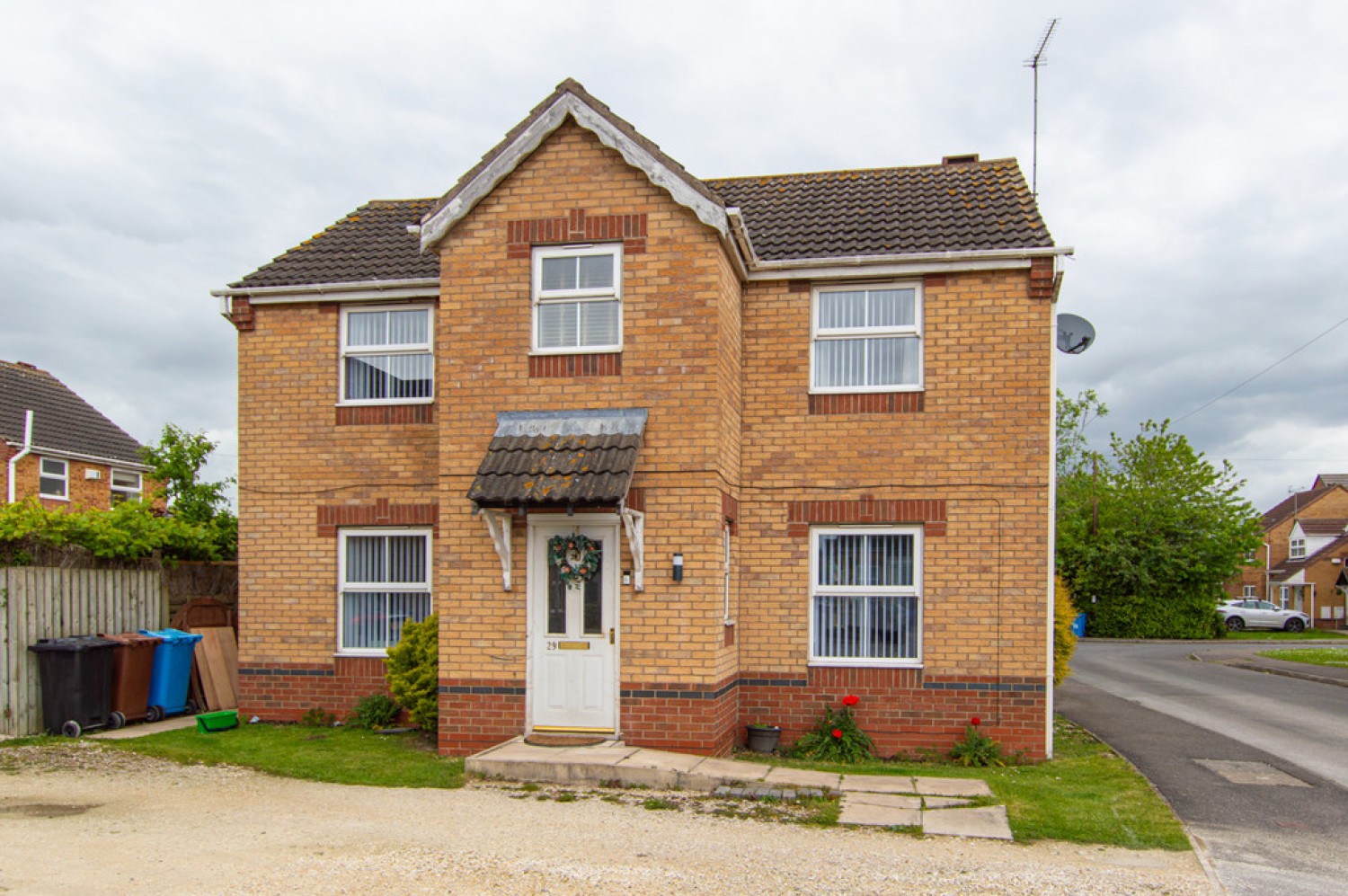 4 bedroom House for Sale Kesteven Way, Kingswood, Hull