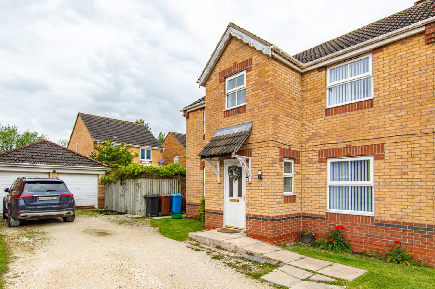 4 bedroom House for Sale Kesteven Way, Kingswood, Hull