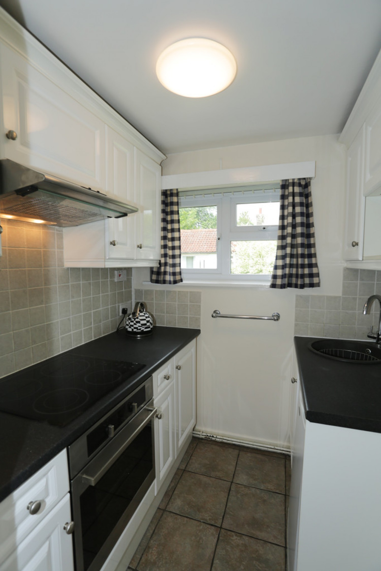 1 bedroom Bungalow in Clockhouse Lane, Nutley