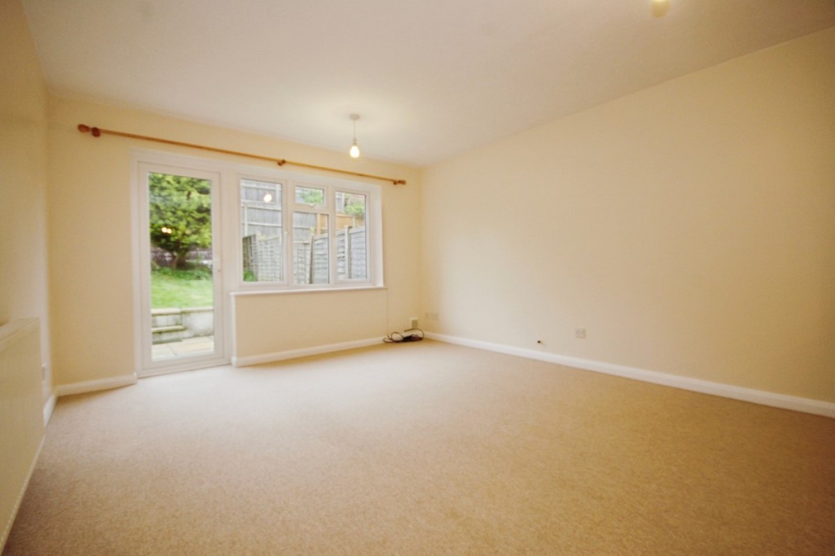 Hopfield Gardens, Uckfield