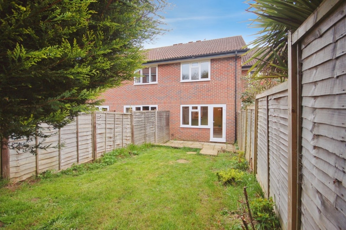 Hopfield Gardens, Uckfield
