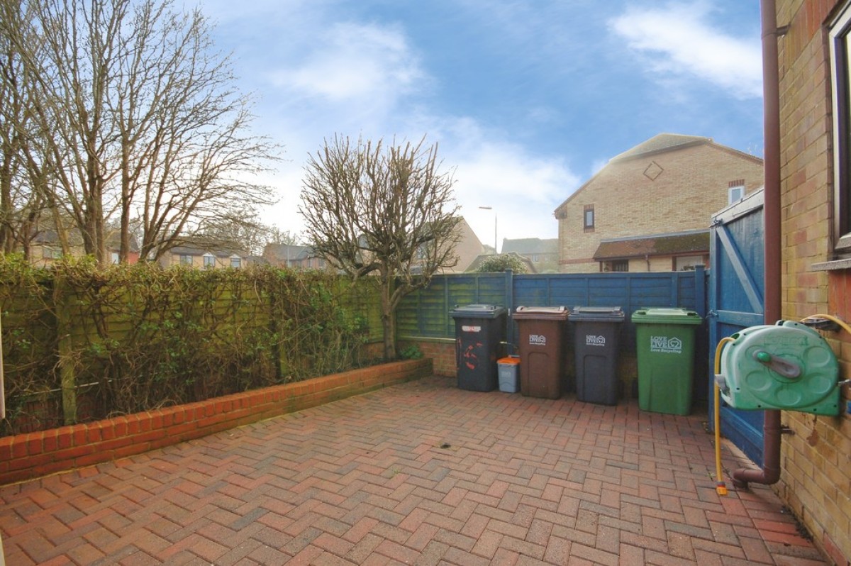 Linnet Geen, Uckfield