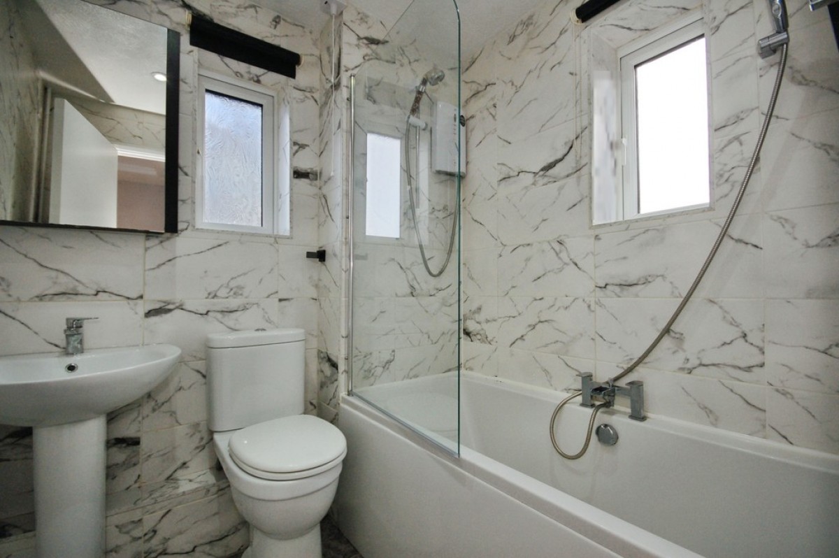 Linnet Geen, Uckfield