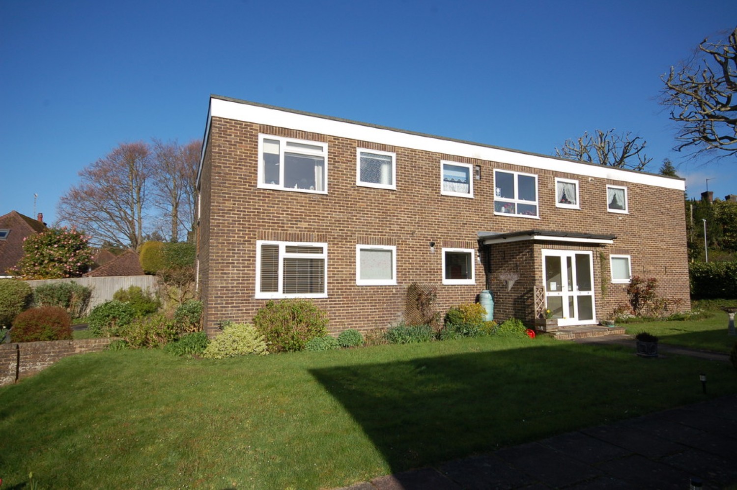 2 bedroom Flat in Lawrence House, Hempstead Road