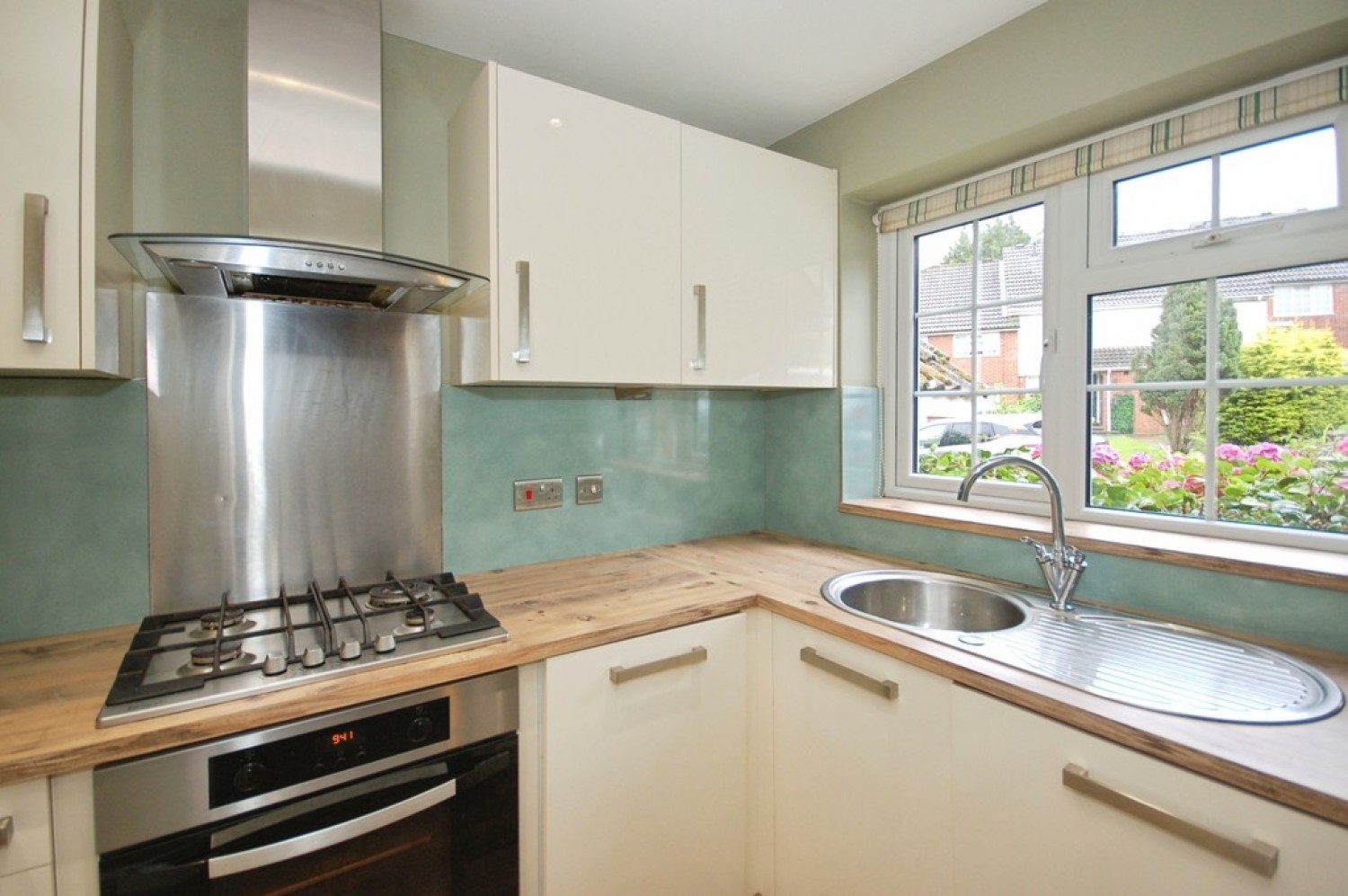 2 bedroom House for Letting Frenches Farm Drive, Heathfield