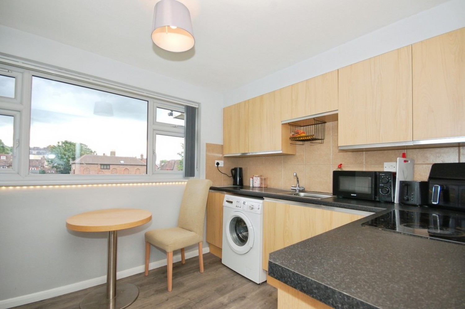 2 bedroom Flat for Letting Regency Court, Uckfield
