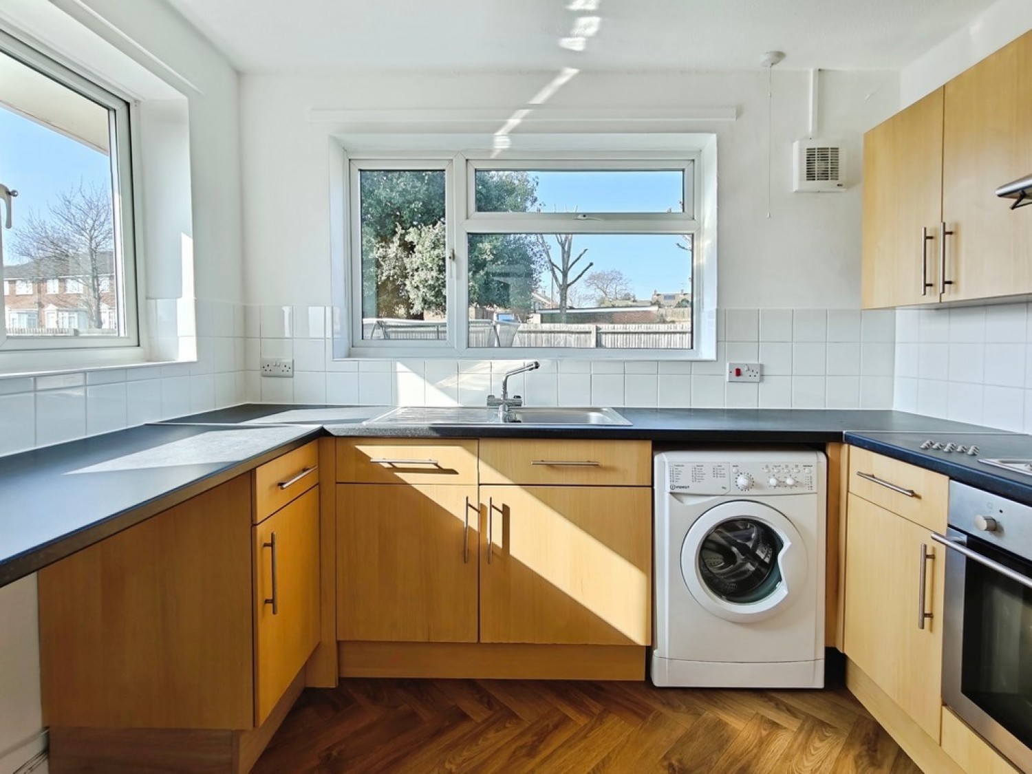 2 bedroom Flat for Letting Browns Lane, Uckfield