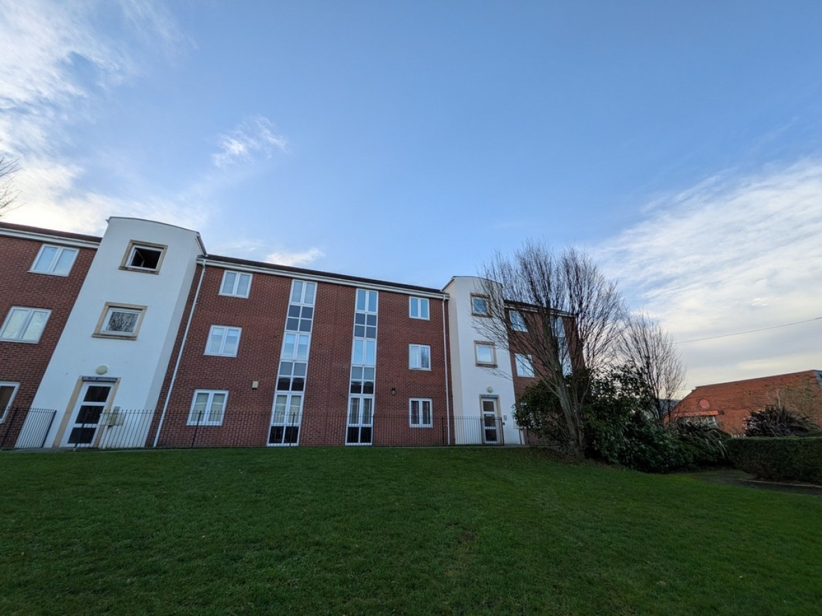 Alderman Road, Hunts Cross Village