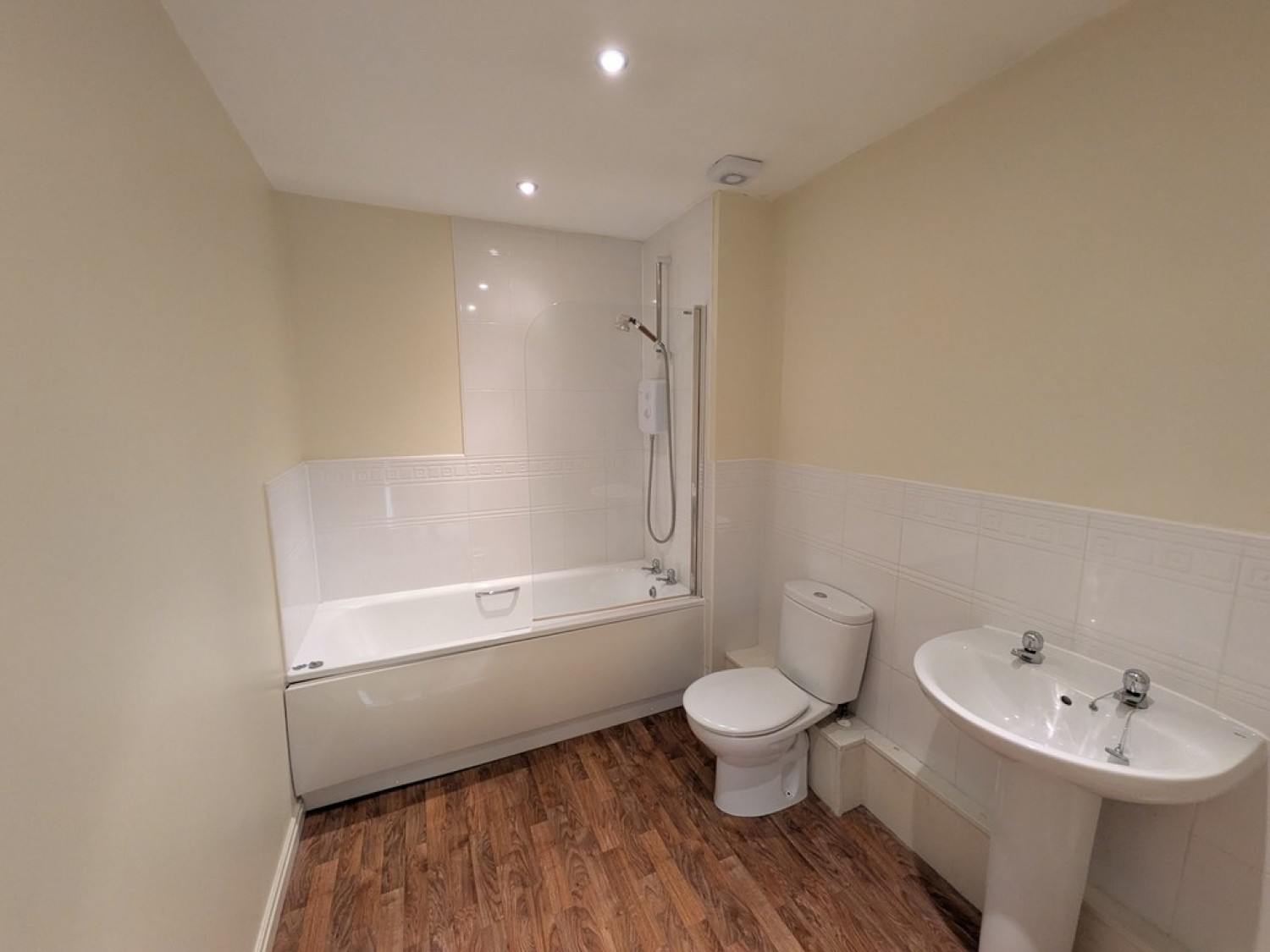 Alderman Road, Hunts Cross Village