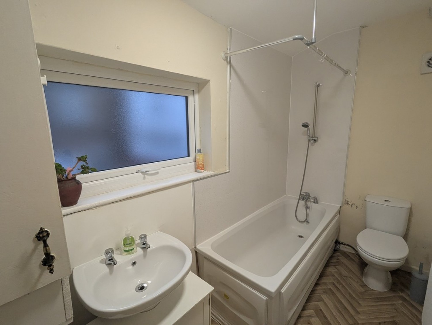 2 bedroom Flat in Hereford Road, Allerton