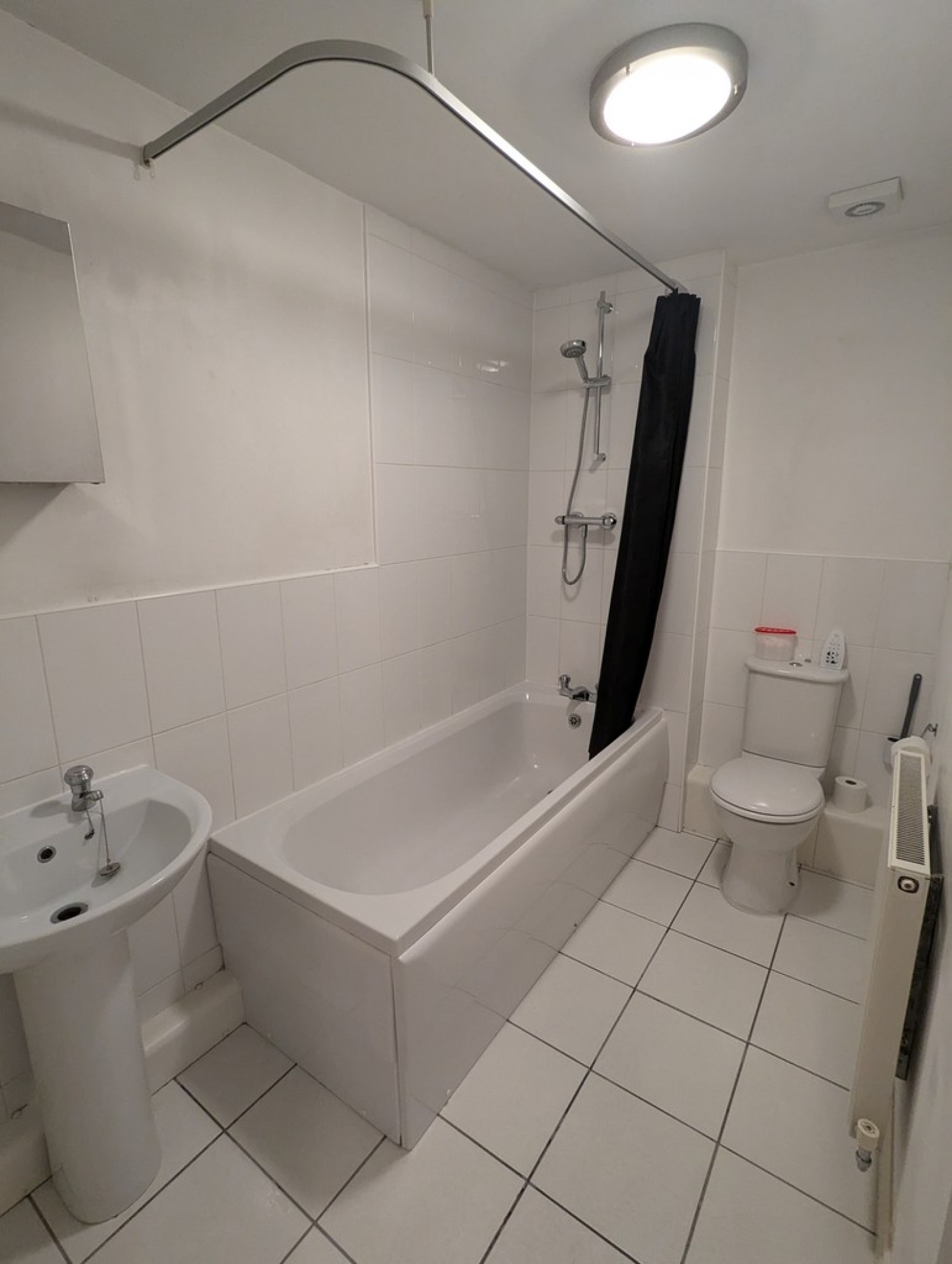 2 bedroom Flat for Letting Heyesmere Court, Merseyside