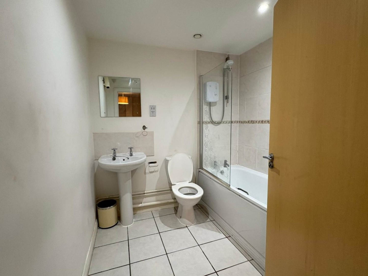 2 bedroom Flat for Letting Madison Square, Liverpool, Merseyside